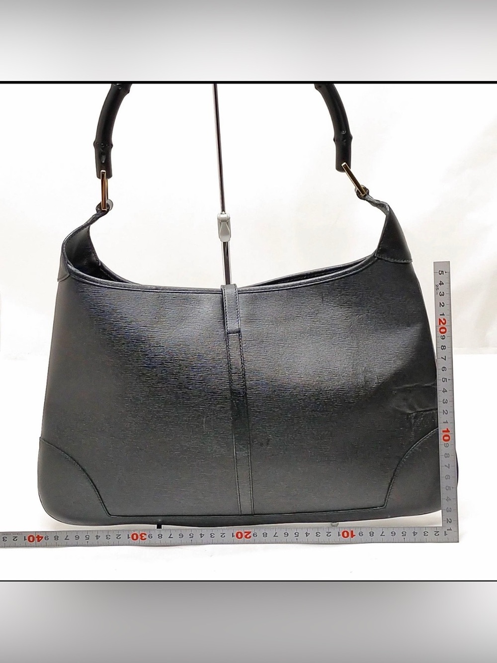 Gucci Black Leather Shoulder Bag with Gold Hardware - Picture 2 of 8